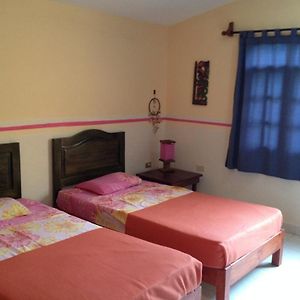 Habitación con 2 Camas Individuales